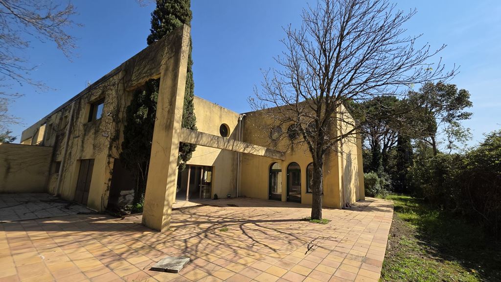 Local professionnel AVIGNON (84000) AXTHON IMMOBILIER