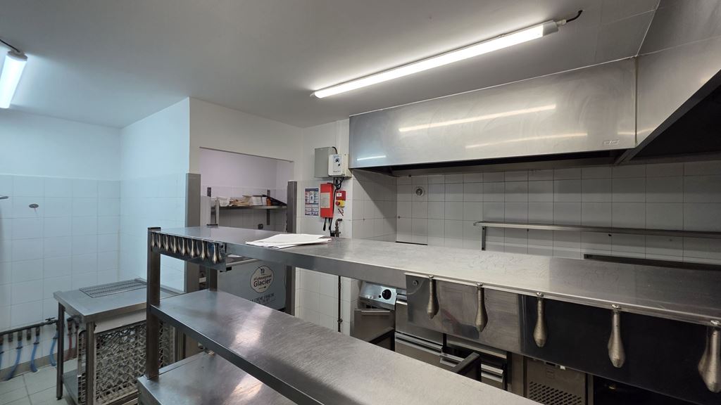 Local commercial L'ISLE SUR LA SORGUE (84800) AXTHON IMMOBILIER