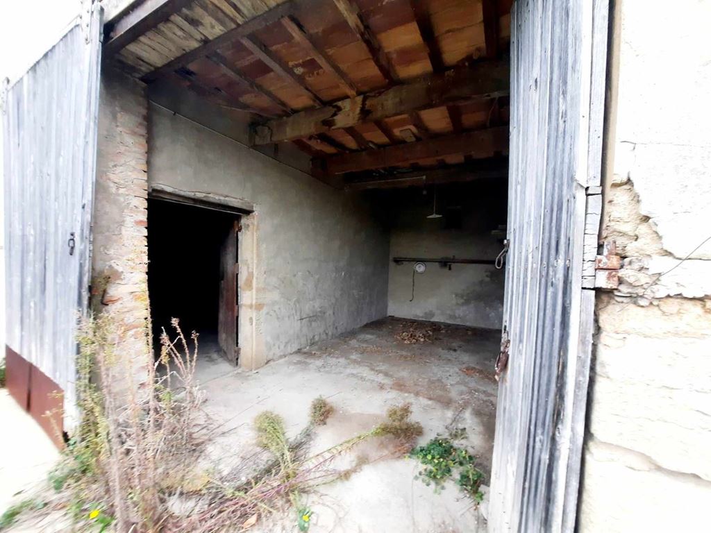 Local professionnel CAMARET SUR AIGUES (84850) AXTHON IMMOBILIER